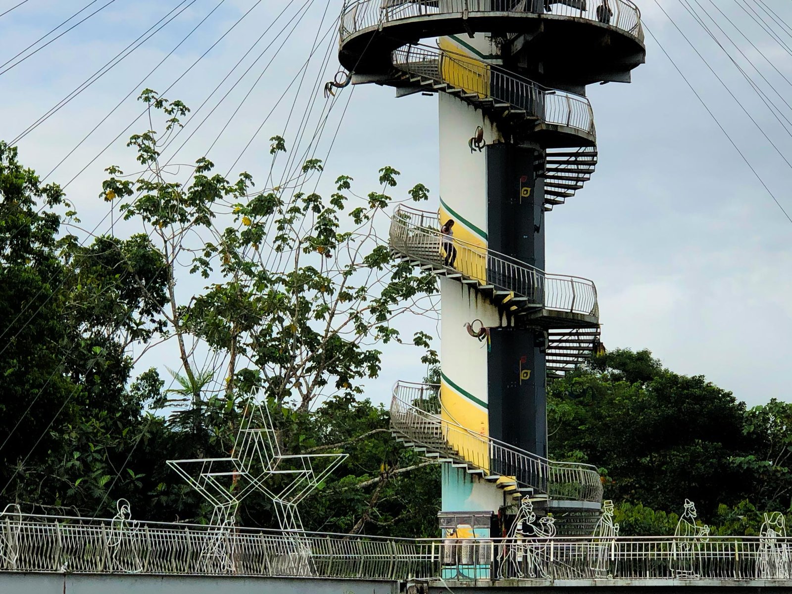 turismo en tena parque amazonico la isla puente atirantado